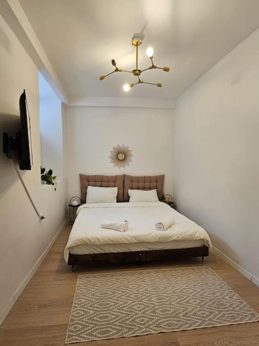 Heart Of City Center 4Br 2Bath 10 Pers Bucareste Exterior foto