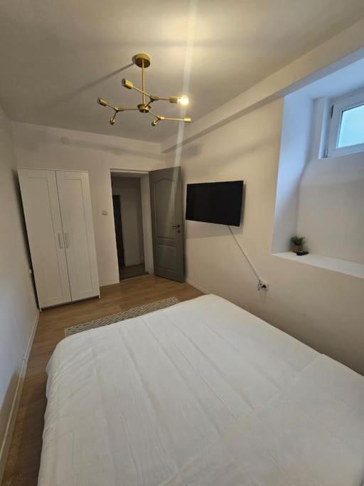 Heart Of City Center 4Br 2Bath 10 Pers Bucareste Exterior foto