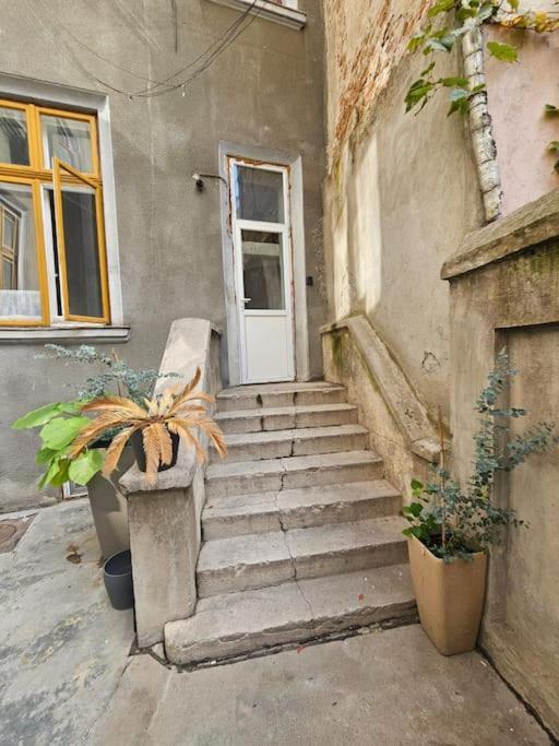 Heart Of City Center 4Br 2Bath 10 Pers Bucareste Exterior foto