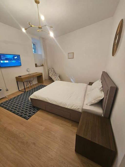 Heart Of City Center 4Br 2Bath 10 Pers Bucareste Exterior foto