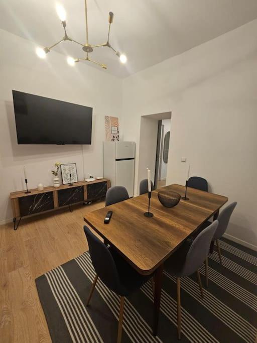 Heart Of City Center 4Br 2Bath 10 Pers Bucareste Exterior foto